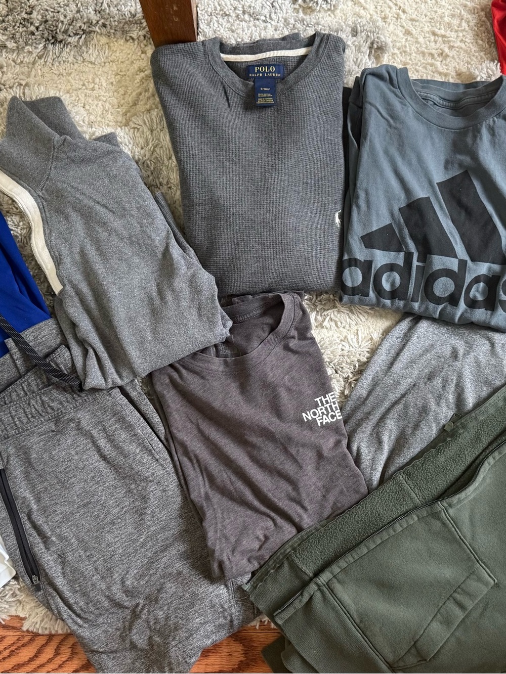 Hollister, Adidas, Polo, AE, North Face, Banana Republic-Men’s/Teen lot